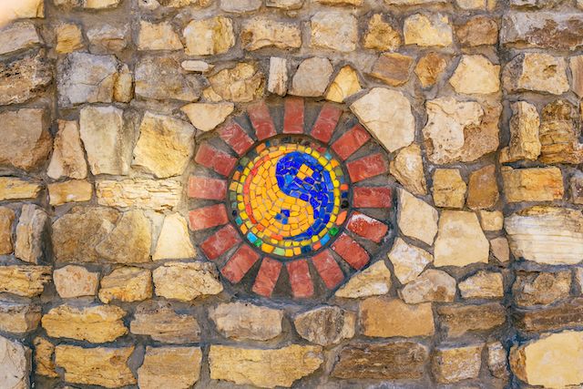 mosaic symbol of yin and yang representing collaborative divorce